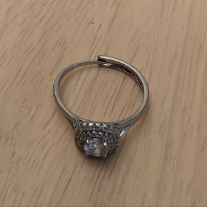 Adjustable ring